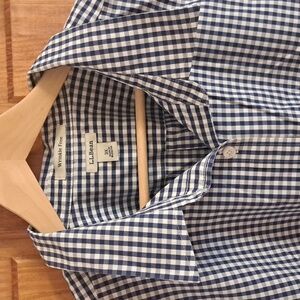 Like New!: 3X Blue checked button down shirt